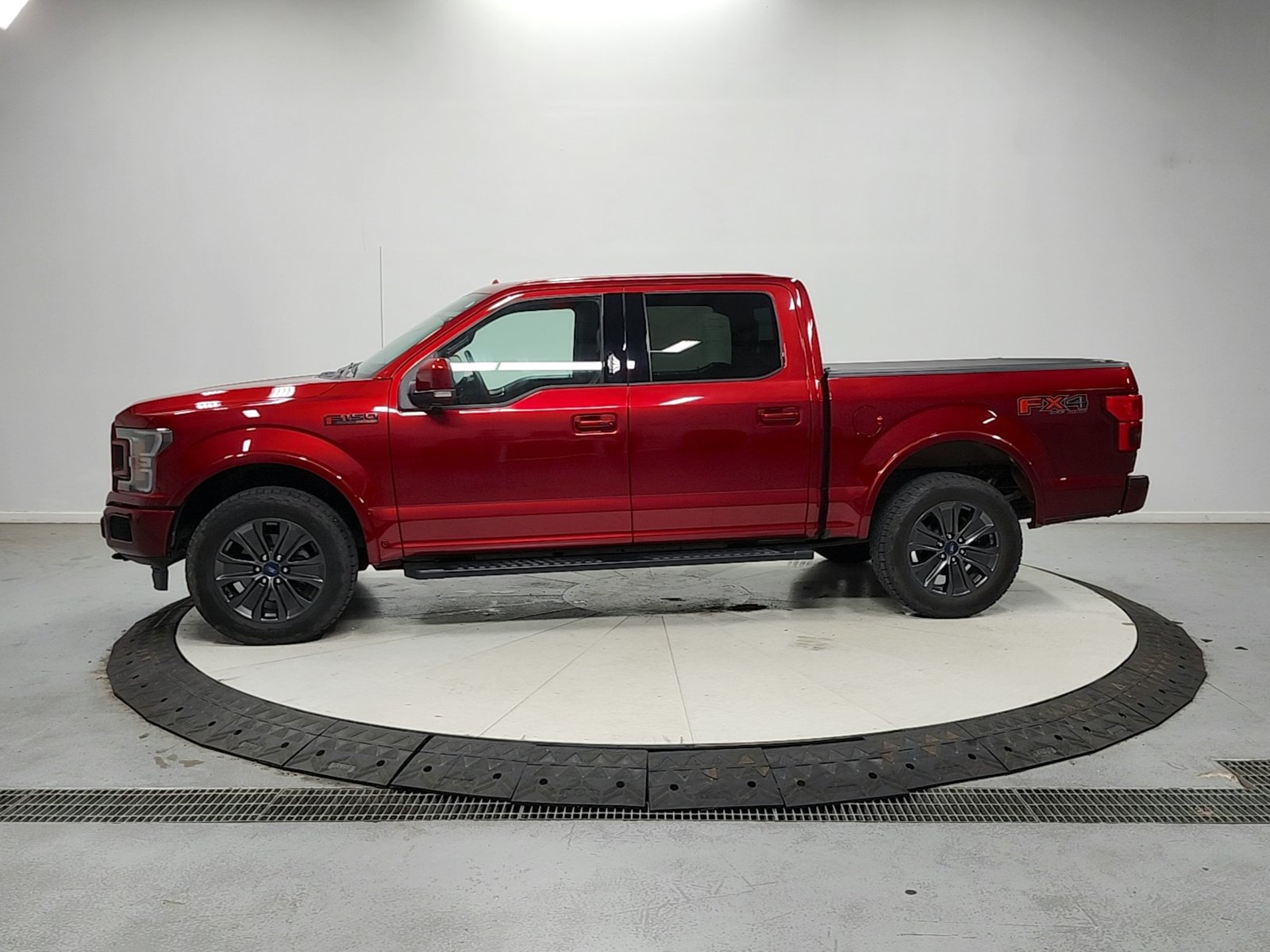 Used 2018 Ford F150 Lariat w/ Equipment Group 502A Luxury AWD/4WD image 5