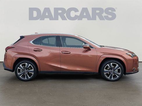 Used 2025 Lexus UX 300h AWD image 7