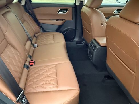 New 2026 Nissan Rogue Platinum AWD/4WD image 13