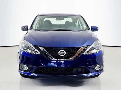 Used 2019 Nissan Sentra SR FWD image 2