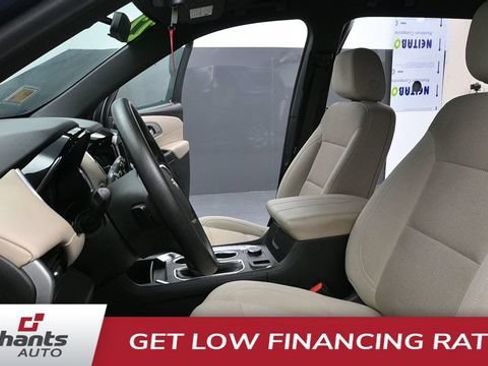Used 2022 Chevrolet Traverse LS AWD/4WD image 29