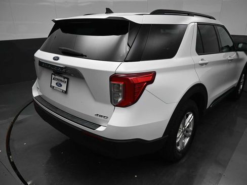 Used 2023 Ford Explorer XLT AWD/4WD image 12