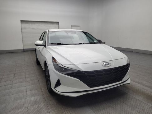Used 2022 Hyundai Elantra SEL image 13