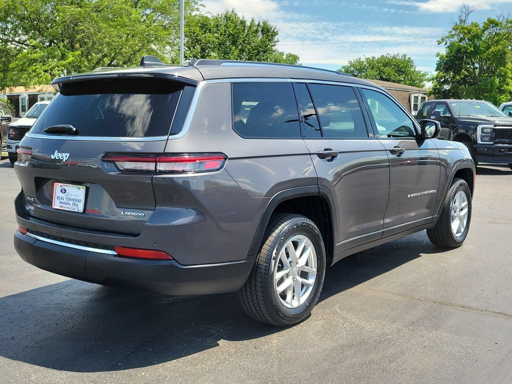 Used 2023 Jeep Grand Cherokee L Laredo AWD/4WD image 4