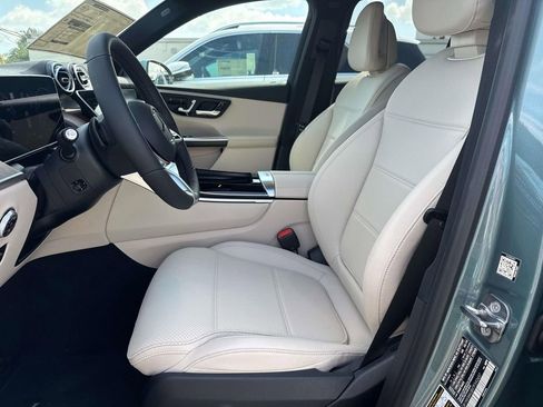 New 2026 Mercedes-Benz GLC 300 image 9