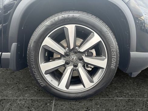 Used 2023 Honda Pilot Touring image 10