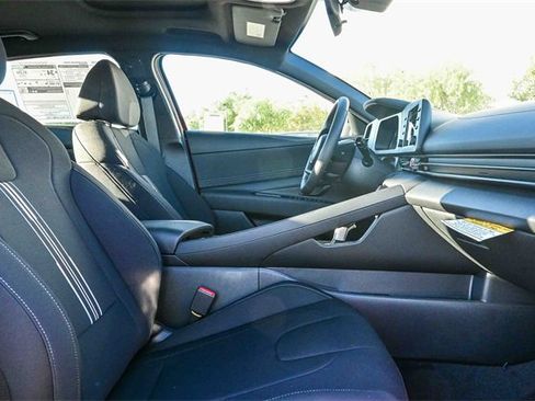 New 2026 Hyundai Elantra SEL Sport image 18