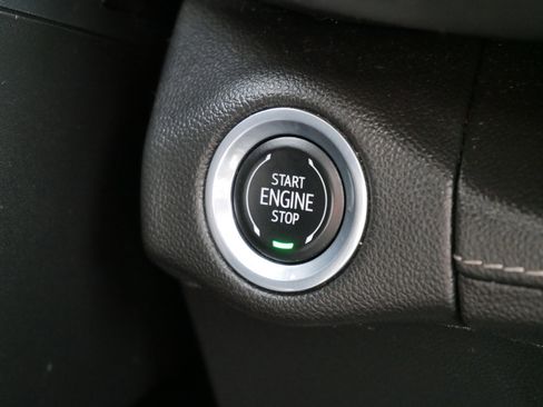 Used 2023 Buick Envision Essence image 25