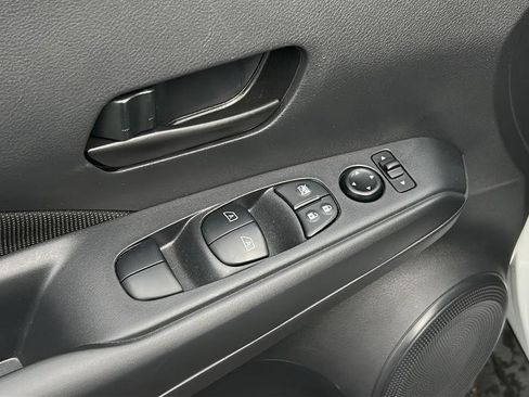 Certified 2025 Nissan Kicks Play S FWD image 9