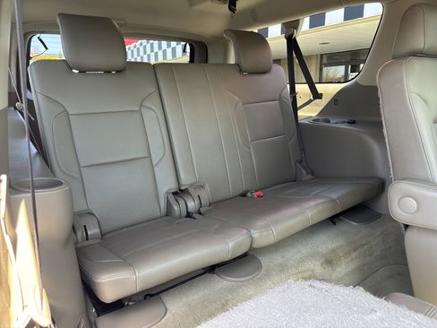 Used 2017 Chevrolet Suburban Premier image 34