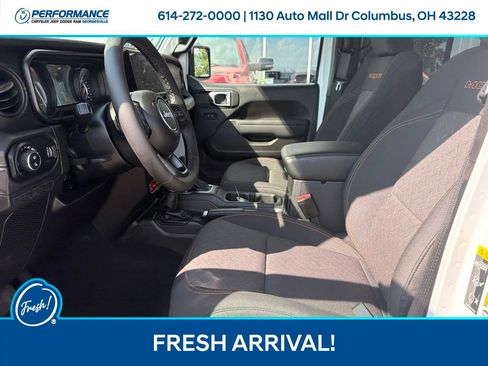 Used 2026 Jeep Gladiator Mojave w/ Safety Group AWD/4WD image 13