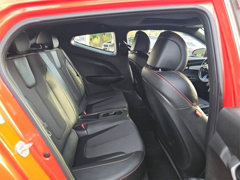Used 2021 Hyundai Veloster Turbo image 14