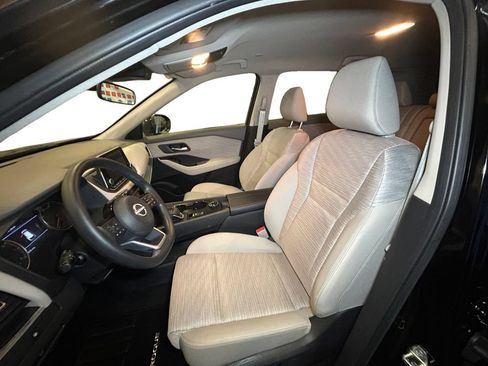 Used 2023 Nissan Rogue SV AWD/4WD image 10