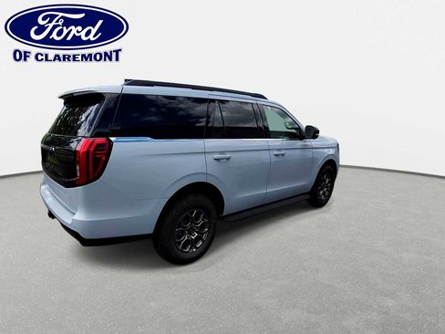 New 2026 Ford Expedition Active AWD/4WD image 8
