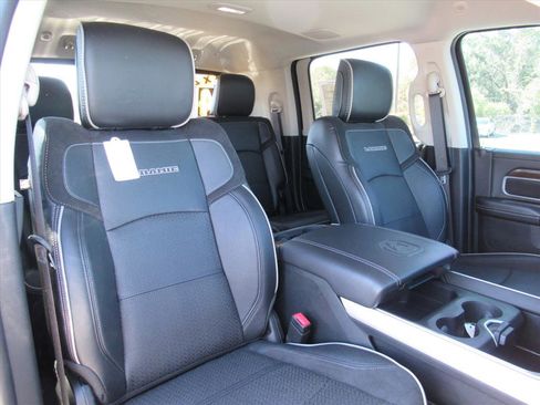 Used 2024 RAM 3500 Laramie AWD/4WD image 8