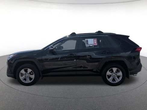 Used 2025 Toyota RAV4 XLE AWD/4WD image 3