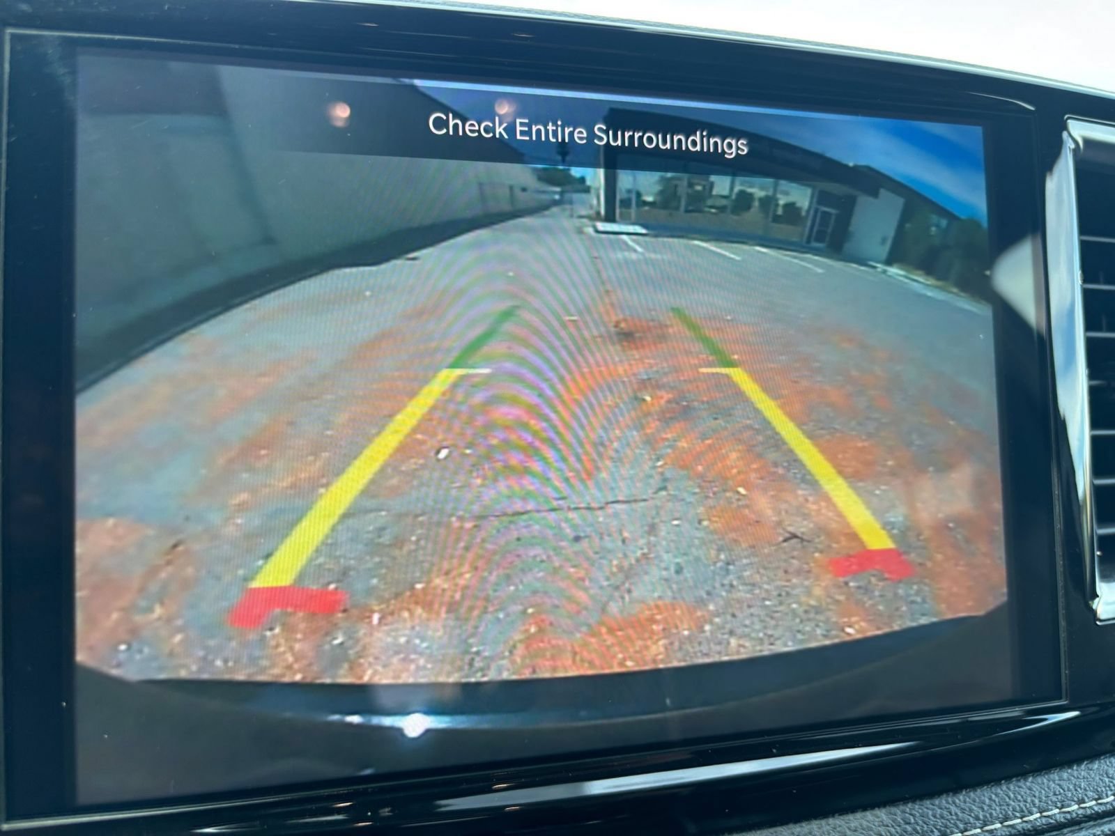 Used 2025 Chrysler Pacifica Limited FWD image 26