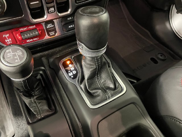 Used 2024 Jeep Wrangler Unlimited Rubicon AWD/4WD image 12