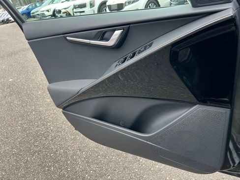 Certified 2023 Kia Niro EX image 17