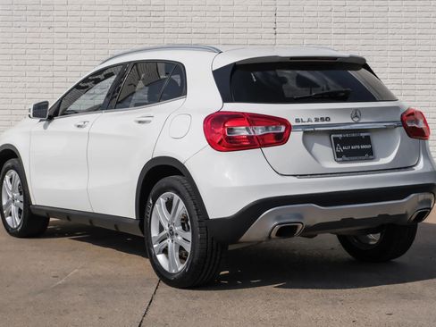 Used 2018 Mercedes-Benz GLA 250 w/ Premium Package image 9