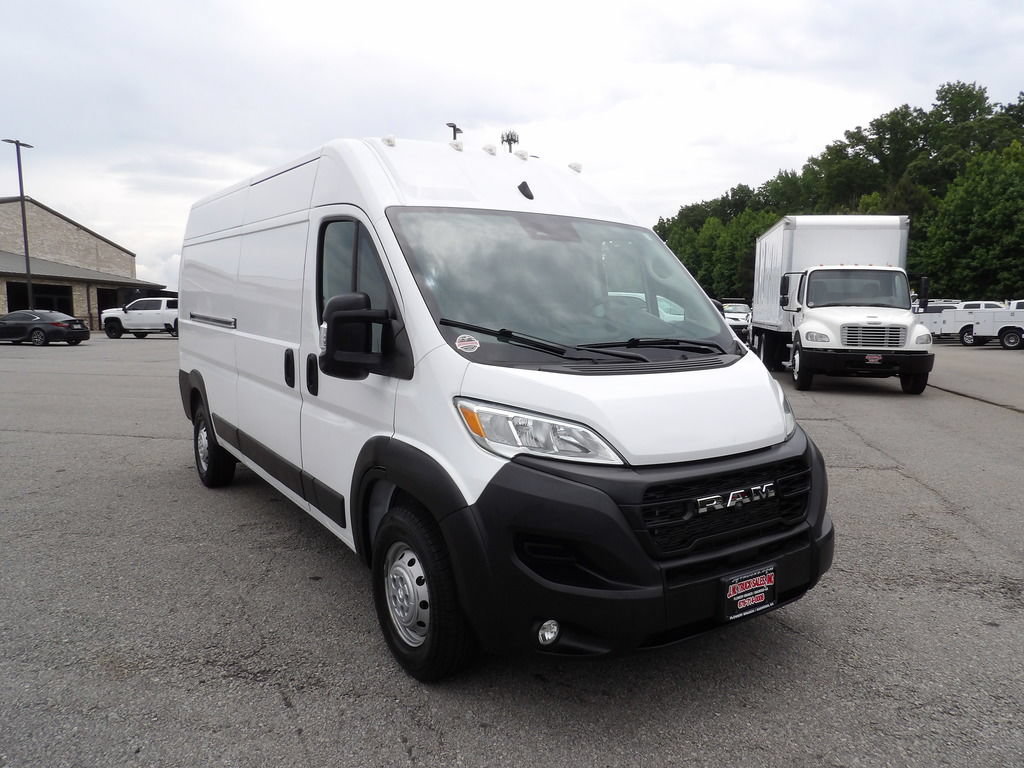Used 2023 RAM ProMaster 2500 w/ Driver Convenience Group FWD image 11