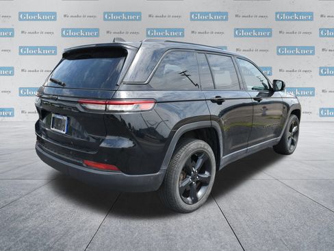 Used 2024 Jeep Grand Cherokee Altitude AWD/4WD image 6