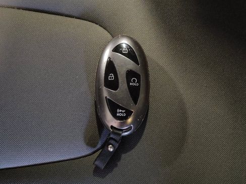 Used 2024 Hyundai Elantra SEL FWD image 32