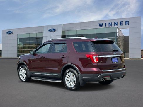 Certified 2018 Ford Explorer XLT w/ Equipment Group 201A AWD/4WD image 2
