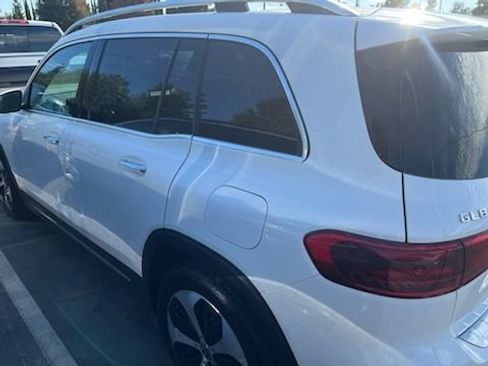 Used 2025 Mercedes-Benz GLB 250 image 7