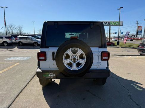 Used 2019 Jeep Wrangler Unlimited Sport S image 13