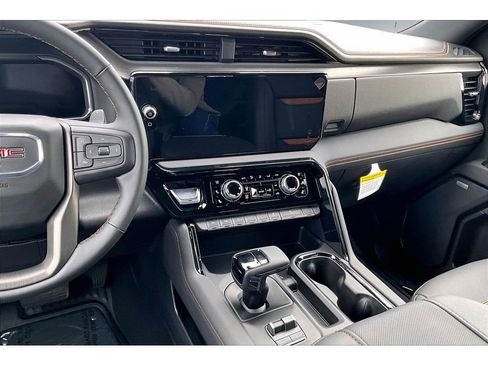 New 2026 GMC Sierra 1500 AT4 w/ AT4 Premium Package AWD/4WD image 6