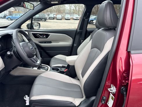 Certified 2025 Subaru Forester Limited image 5