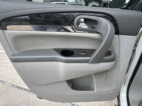 Used 2014 Buick Enclave Leather image 14