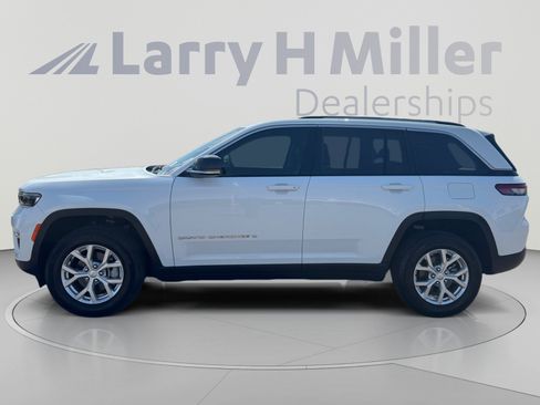 Used 2023 Jeep Grand Cherokee Limited AWD/4WD image 2