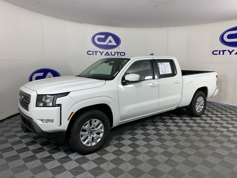 Used 2022 Nissan Frontier SV w/ Technology Package RWD image 6