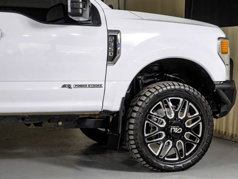 Used 2022 Ford F350 Lariat image 7