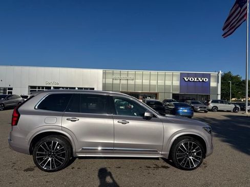 Used 2026 Volvo XC90 B6 Plus w/ Protection Package Premier AWD/4WD image 3