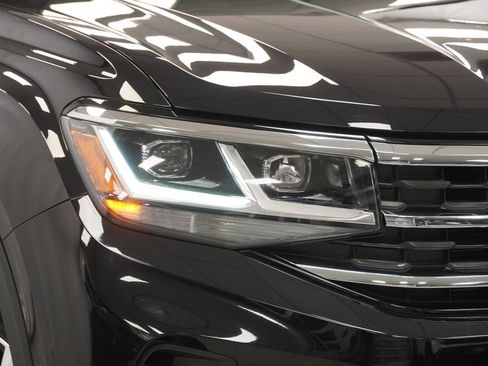 Used 2022 Volkswagen Atlas Cross Sport SE image 5