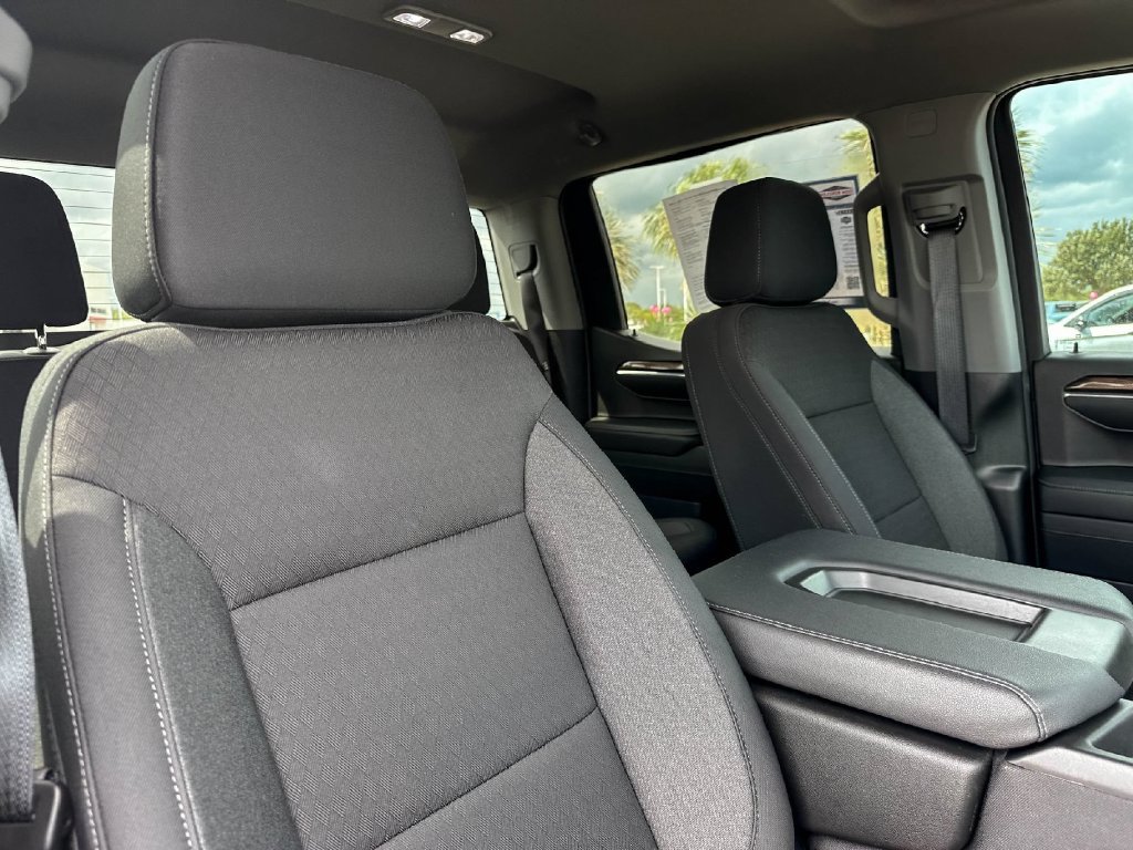 Used 2024 Chevrolet Silverado 1500 LT AWD/4WD image 22
