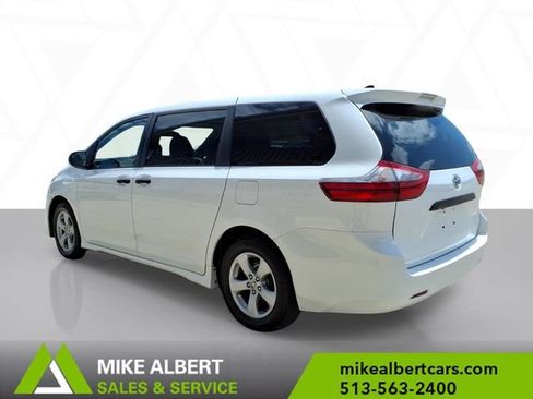 Used 2020 Toyota Sienna L FWD image 5