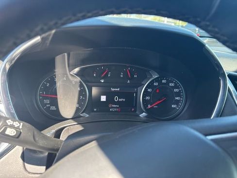 Used 2023 Chevrolet Equinox Premier image 5