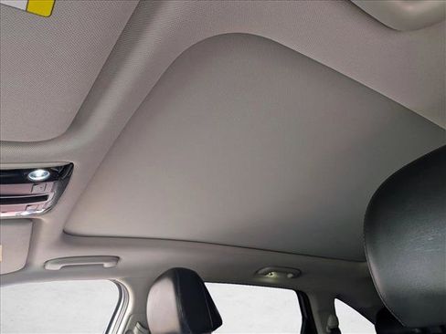 Used 2022 Kia Sorento EX w/ Panoramic Sunroof Package FWD image 26