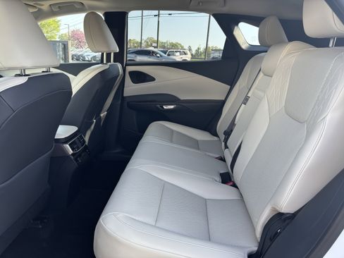 Used 2025 Lexus RX 350 Premium Plus w/ Accessory Package (Z1) image 32