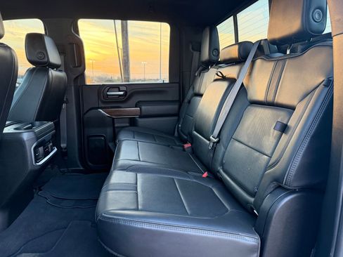 Used 2022 Chevrolet Silverado 3500 High Country w/ Technology Package image 21