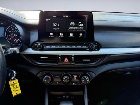 Used 2021 Kia Forte LXS FWD image 17