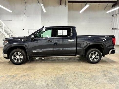 Used 2026 GMC Sierra 1500 SLT AWD/4WD image 4