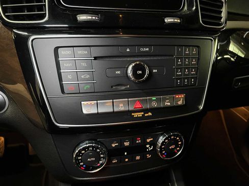Used 2017 Mercedes-Benz GLS 450 4MATIC image 37