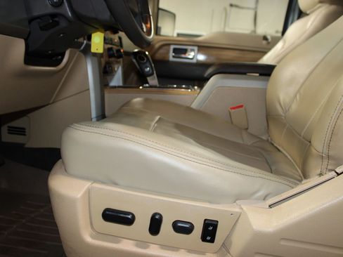 Used 2011 Ford F150 Lariat w/ Lariat Chrome Pkg AWD/4WD image 23