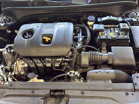 Used 2024 Kia Forte LXS FWD image 29