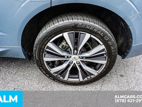 Used 2022 Volvo XC60 B5 Momentum w/ Advanced Package FWD image 19
